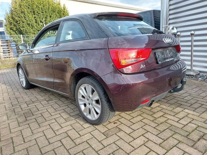 Gebraucht Audi A1 Ambition 90 PS (66 kW) 2014 Braun Kleinwagen