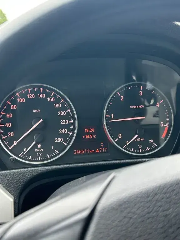 Gebraucht BMW 318 Performance 143 PS (105 kW) 2012 Grau Kombi