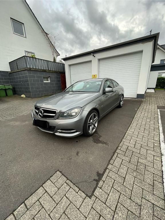 Grau Gebraucht 2012 Mercedes C180 Coupé | 9.000 € (Guter Preis) - Bild 1/4