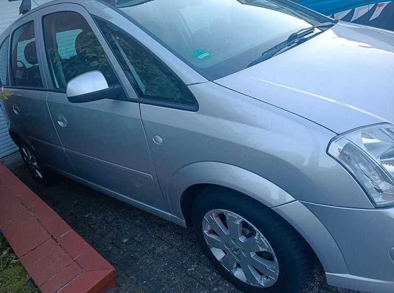 Second-hand Opel Meriva 90 CP (66 kW) 2006 Argintiu Monovolum