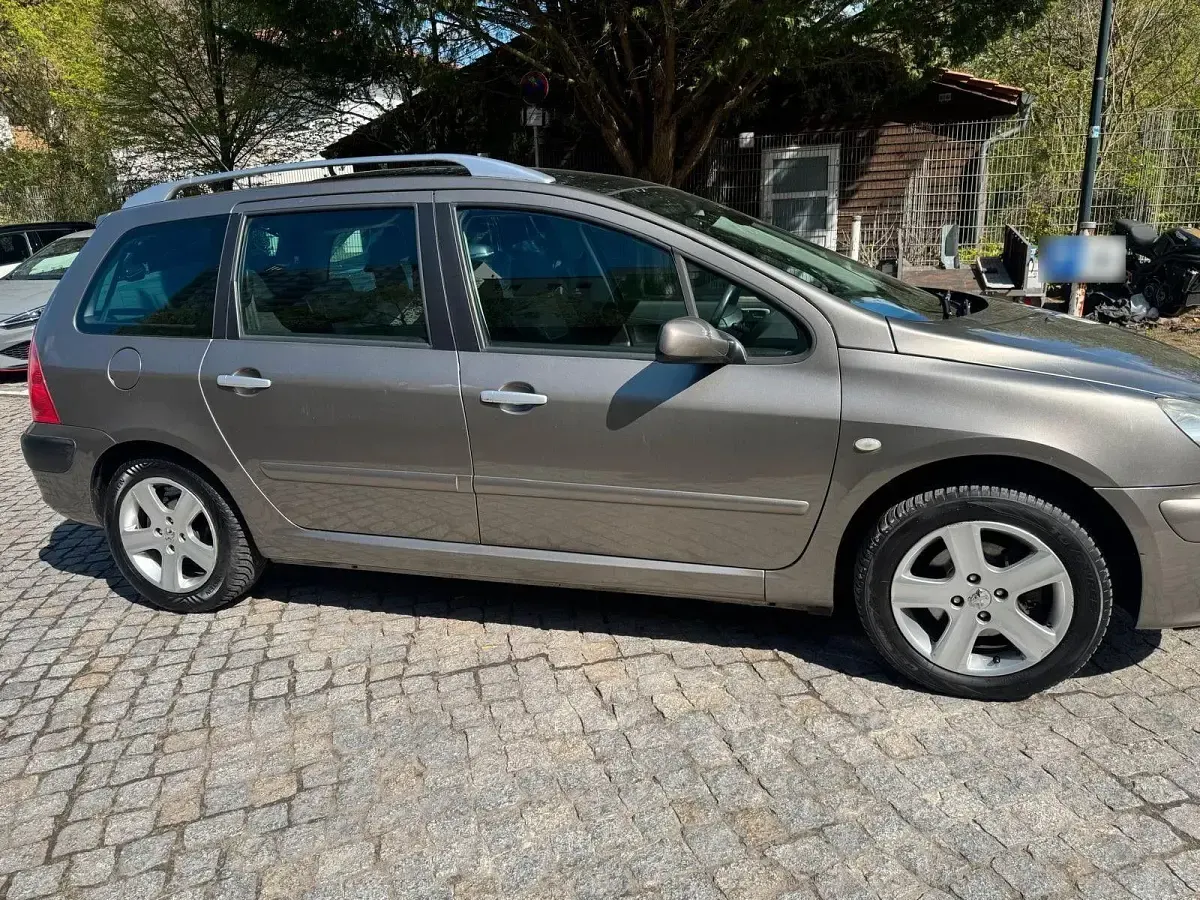 Gebraucht Peugeot 307 109 PS (80 kW) 2004 Limousine