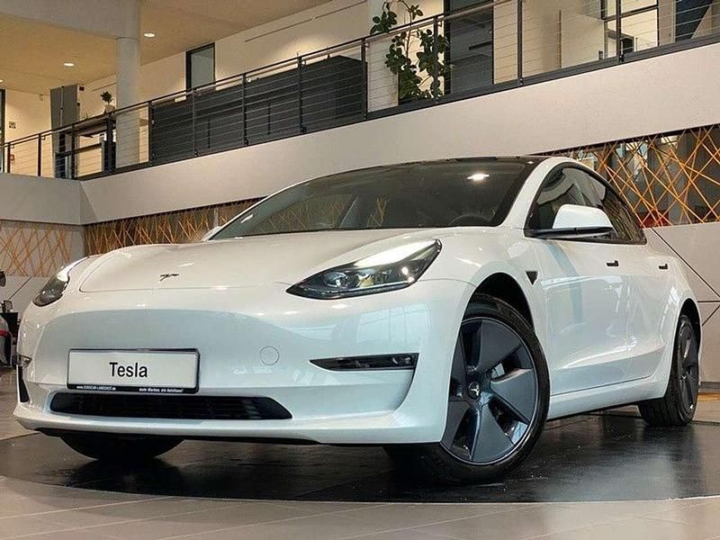 Weiß Gebraucht 2023 Tesla Model 3 Long Range AWD Limousine | 39.980 € (Teuer) - Bild 1/3