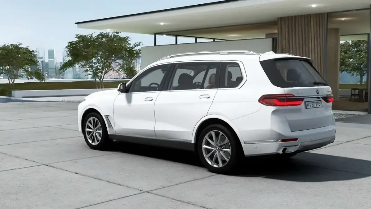 Neu BMW X7 352 PS (258 kW) 2026 Alpinweis uni SUV