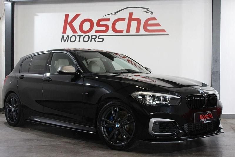 Schwarz Gebraucht 2018 BMW M140 M Sport Limousine | 34.880 € (Fairer Preis) - Bild 1/4
