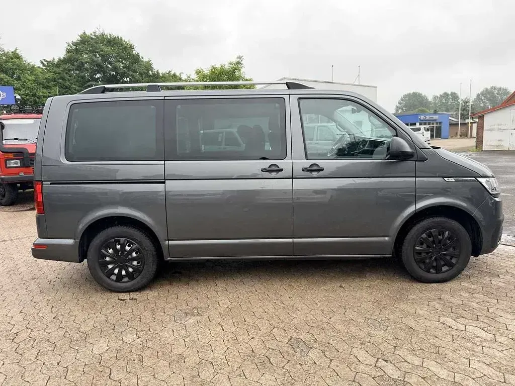 Gebraucht VW Multivan 110 PS (80 kW) 2020 Grau metallic Van / Kleinbus