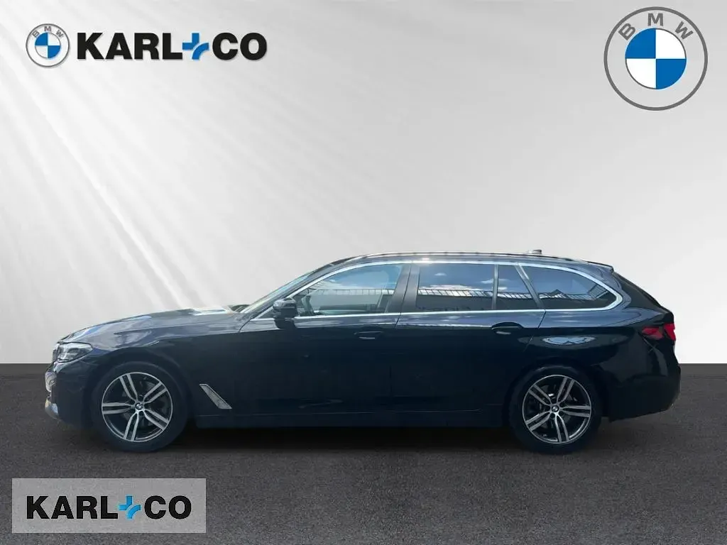 Gebraucht BMW 520 Sport Line 184 PS (135 kW) 2022 Schwarz Limousine