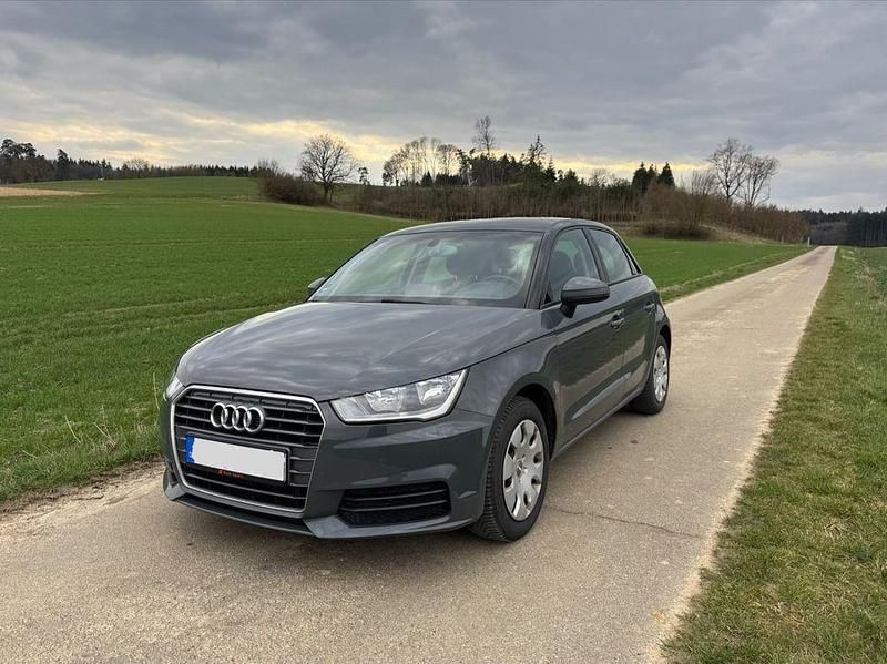 Gebraucht Audi A1 Sportback 95 PS (69 kW) 2016 Grau Kleinwagen