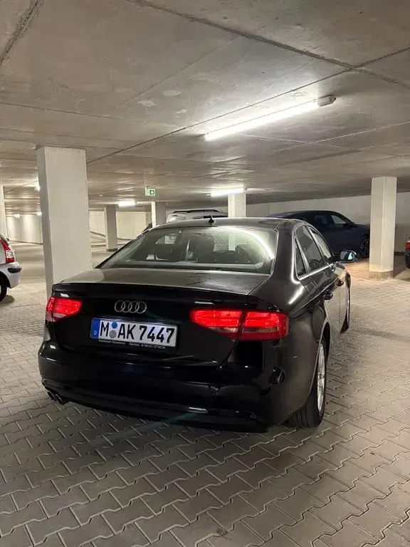 Używany Audi A4 Attraction 150 KM (110 kW) 2015 Czarny Sedan/Limuzyna