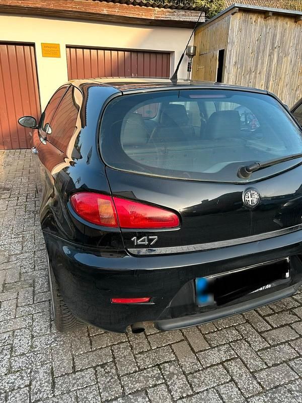 Gebraucht Alfa Romeo 147 105 PS (77 kW) 2005 Schwarz Kleinwagen