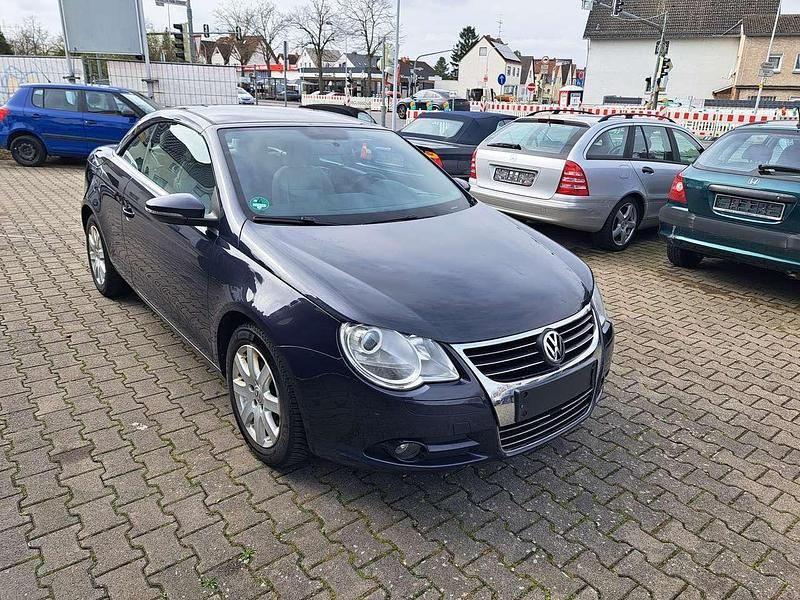 Second-hand VW Eos 122 CP (89 kW) 2008 Albastru Cabrio