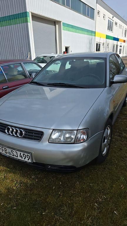 Gebraucht Audi A3 Ambiente 101 PS (74 kW) 1999 Silber Kleinwagen