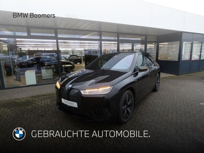 Schwarz Gebraucht 2023 BMW iX Sport Line SUV | 76.999 € (Fairer Preis) - Bild 1/4