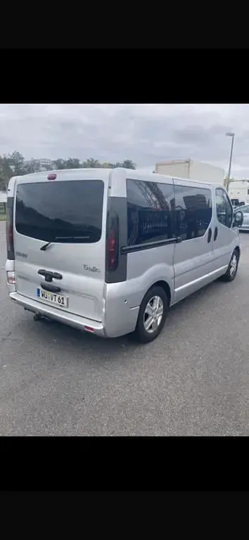 Gebraucht Renault Trafic 135 PS (99 kW) 2006 Silber Van / Kleinbus