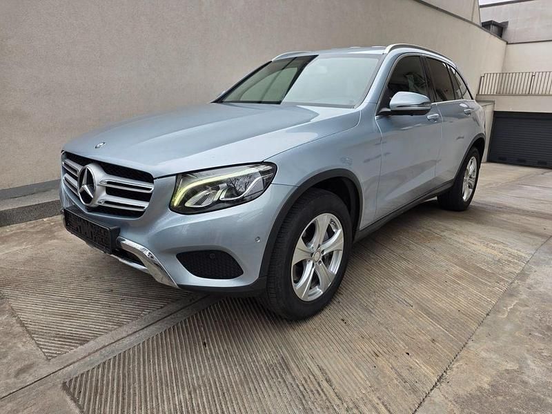Silber Gebraucht 2016 Mercedes GLC220 SUV | 22.900 € (Superpreis) - Bild 1/4