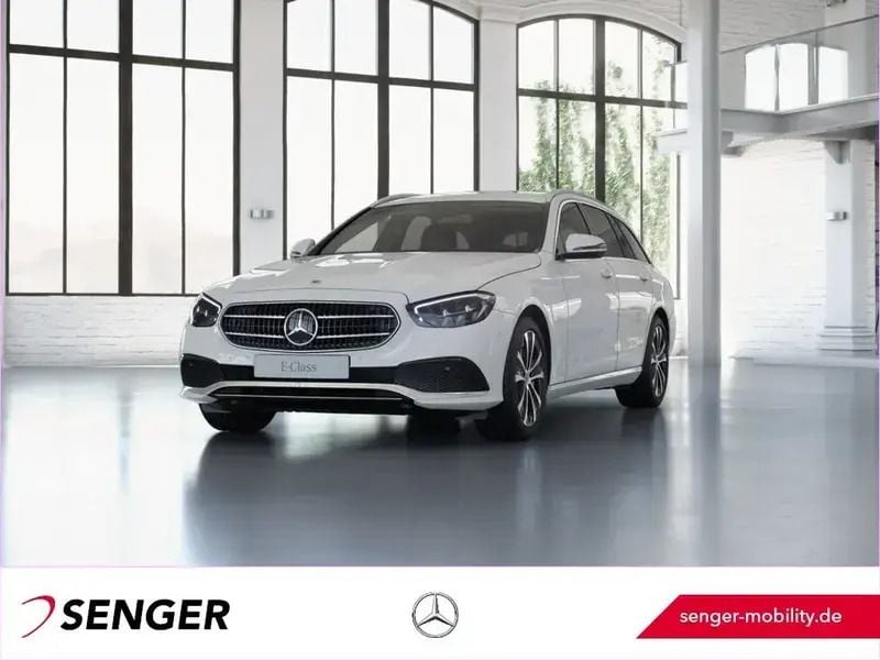 Weiß Gebraucht 2021 Mercedes E300 Avantgarde | 29.570 € (Superpreis) - Bild 1/1