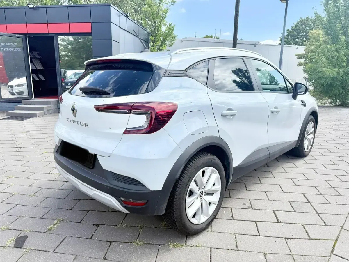 Gebraucht Renault Captur Zen 140 PS (102 kW) 2022 Weiß SUV