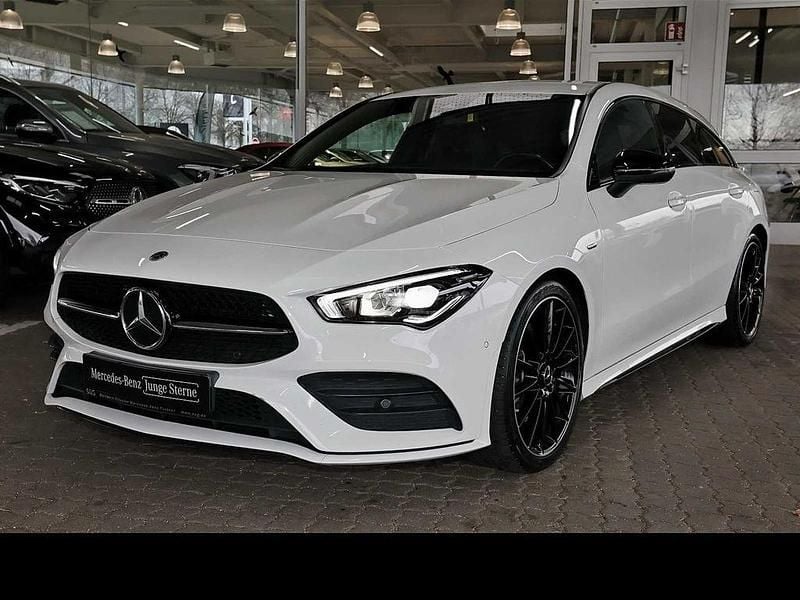 Weiß Gebraucht 2020 Mercedes CLA250 Shooting Brake Edition Kombi | 27.890 € (Fairer Preis) - Bild 1/4