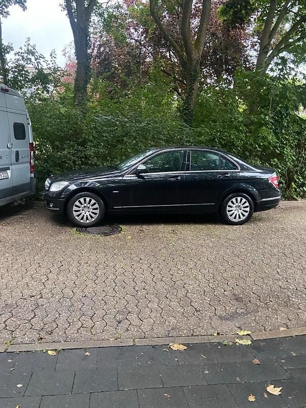 Schwarz Gebraucht 2008 Mercedes C200 Avantgarde Limousine | 3.800 € (Superpreis) - Bild 1/1