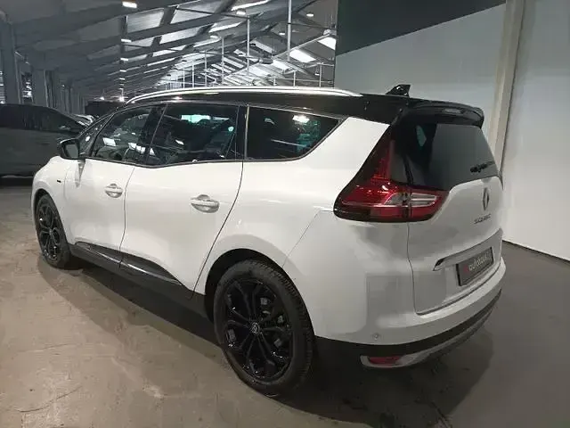 Gebraucht Renault Grand Scénic IV Black Edition 158 PS (116 kW) 2022 Weiß Van / Kleinbus