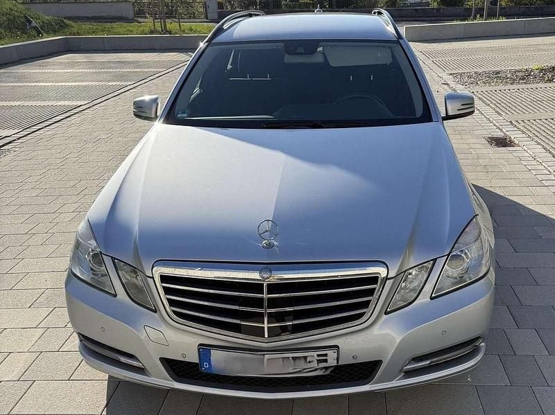 Second-hand Mercedes E250 204 CP (150 kW) 2011 Argintiu Break