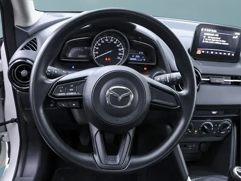 Gebraucht Mazda 2 75 PS (55 kW) 2022 Weiß Kleinwagen