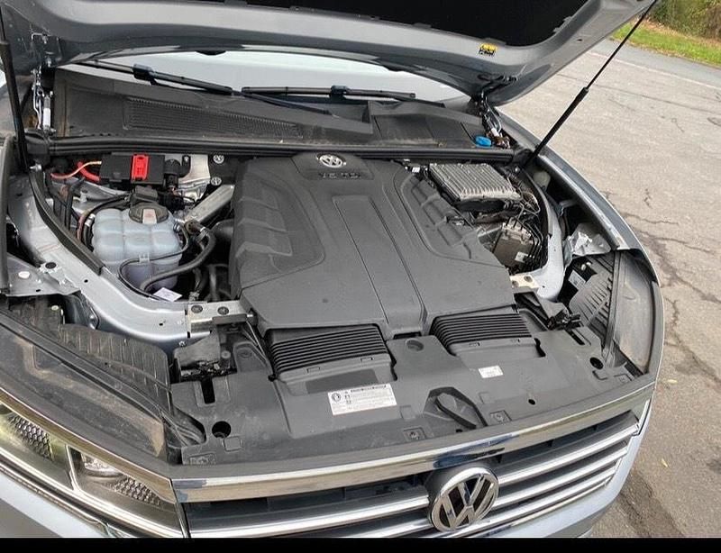 Gebraucht VW Touareg 286 PS (210 kW) 2018 Silber SUV