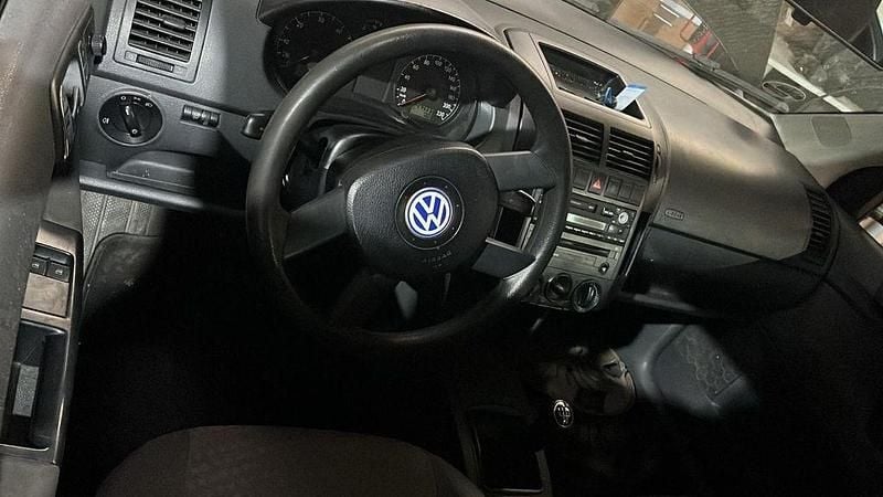 Gebraucht VW Polo Comfortline 64 PS (47 kW) 2003 Schwarz Kleinwagen