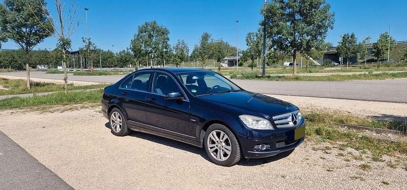 Blau Gebraucht 2010 Mercedes C250 Limousine | 6.800 € (Guter Preis) - Bild 1/4