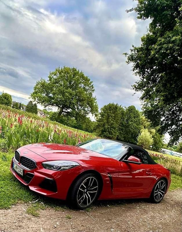 Rot Gebraucht 2020 BMW Z4 M Sport Coupé | 39.000 € - Bild 1/1