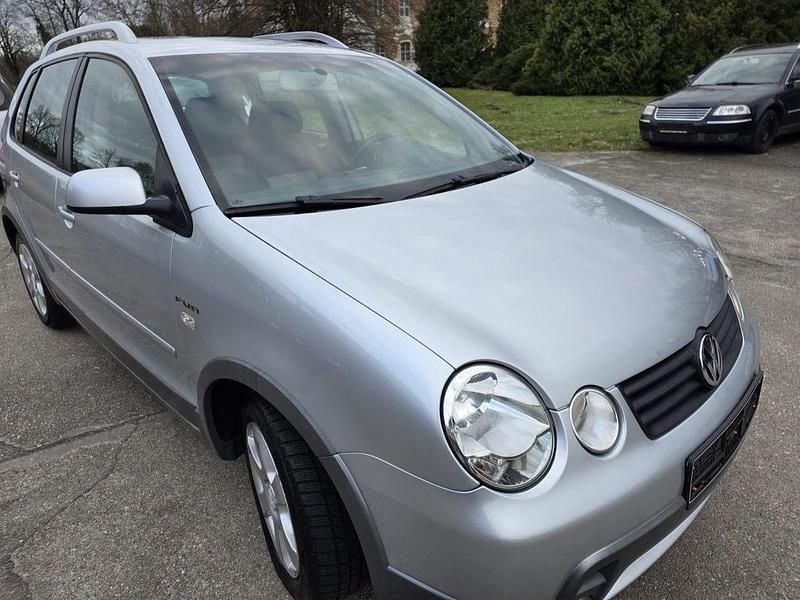 Gebraucht VW Polo Cross Highline 86 PS (63 kW) 2004 Silber Kleinwagen