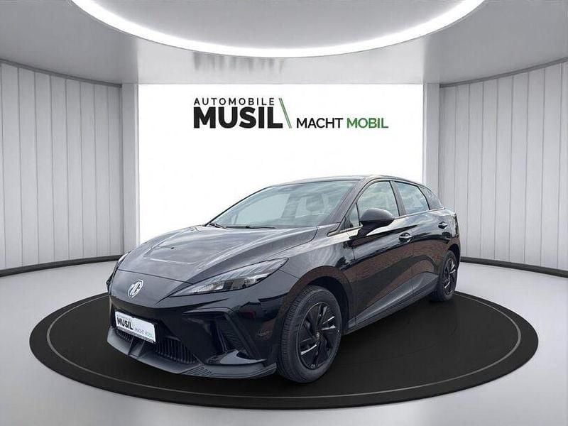 Gebraucht MG MG4 EV 125 kW (170 PS) 2022 Dover white Kleinwagen