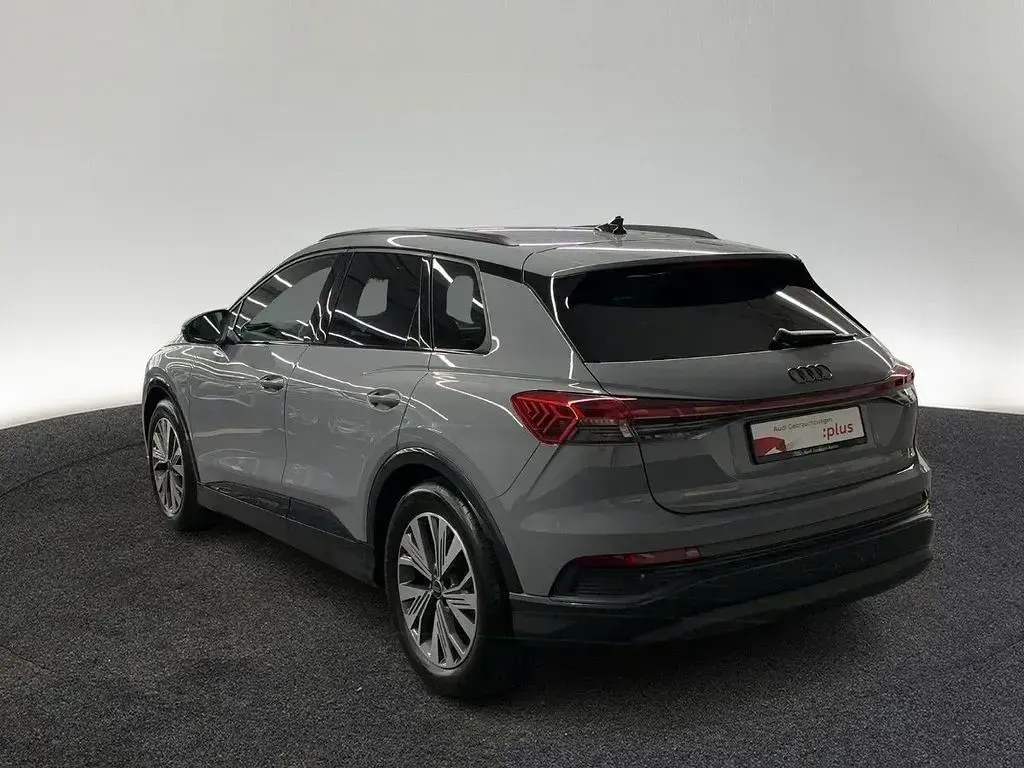 Usata Audi Q4 e-tron Sport 150 kW (204 CV) 2023 Grigio SUV