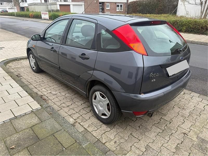 Gebraucht Ford Focus 75 PS (55 kW) 2003 Grau Limousine