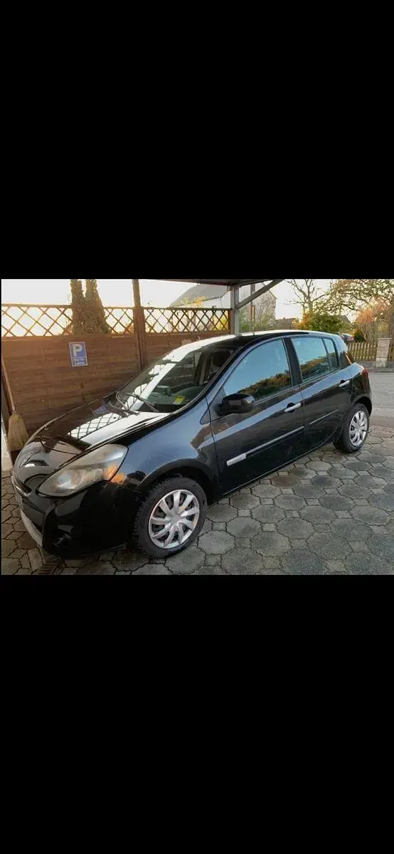 Gebraucht Renault Clio III 103 PS (75 kW) 2012 Schwarz Limousine