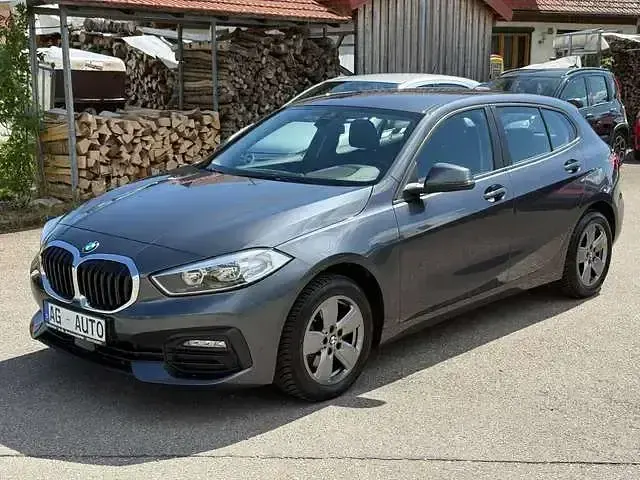 Gebraucht BMW 118 Performance 136 PS (100 kW) 2021 Grau Limousine