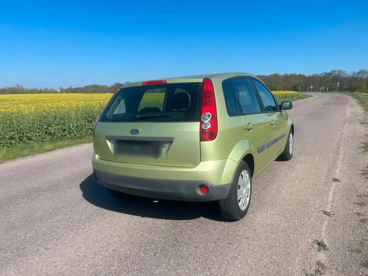 Gebraucht Ford Fiesta 60 PS (44 kW) 2006 Gelb Kleinwagen
