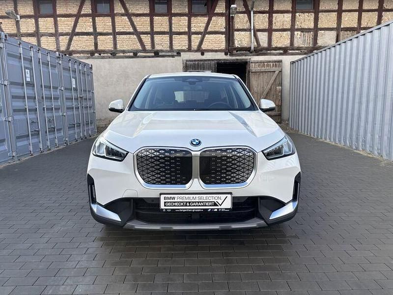 Gebraucht BMW iX1 Performance 230 kW (313 PS) 2023 Weiß SUV