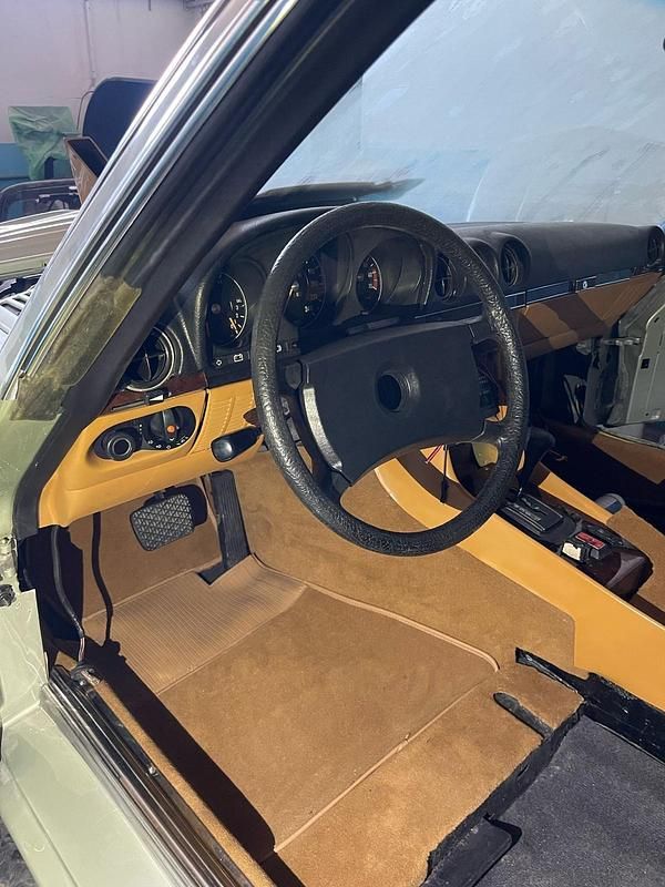 Gebraucht Mercedes 500 241 PS (177 kW) 1980 Grün Coupé