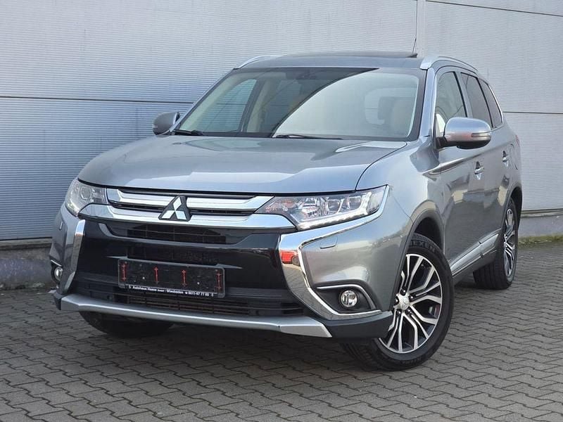 Gebraucht Mitsubishi Outlander Top 150 PS (110 kW) 2016 Platinumgrau (m) SUV