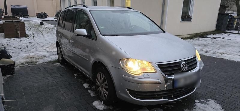 Gebraucht VW Touran 106 PS (77 kW) 2008 Grau Van / Kleinbus