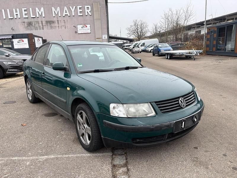 Grün Gebraucht 1998 VW Passat Limousine | 550 € (Superpreis) - Bild 1/4