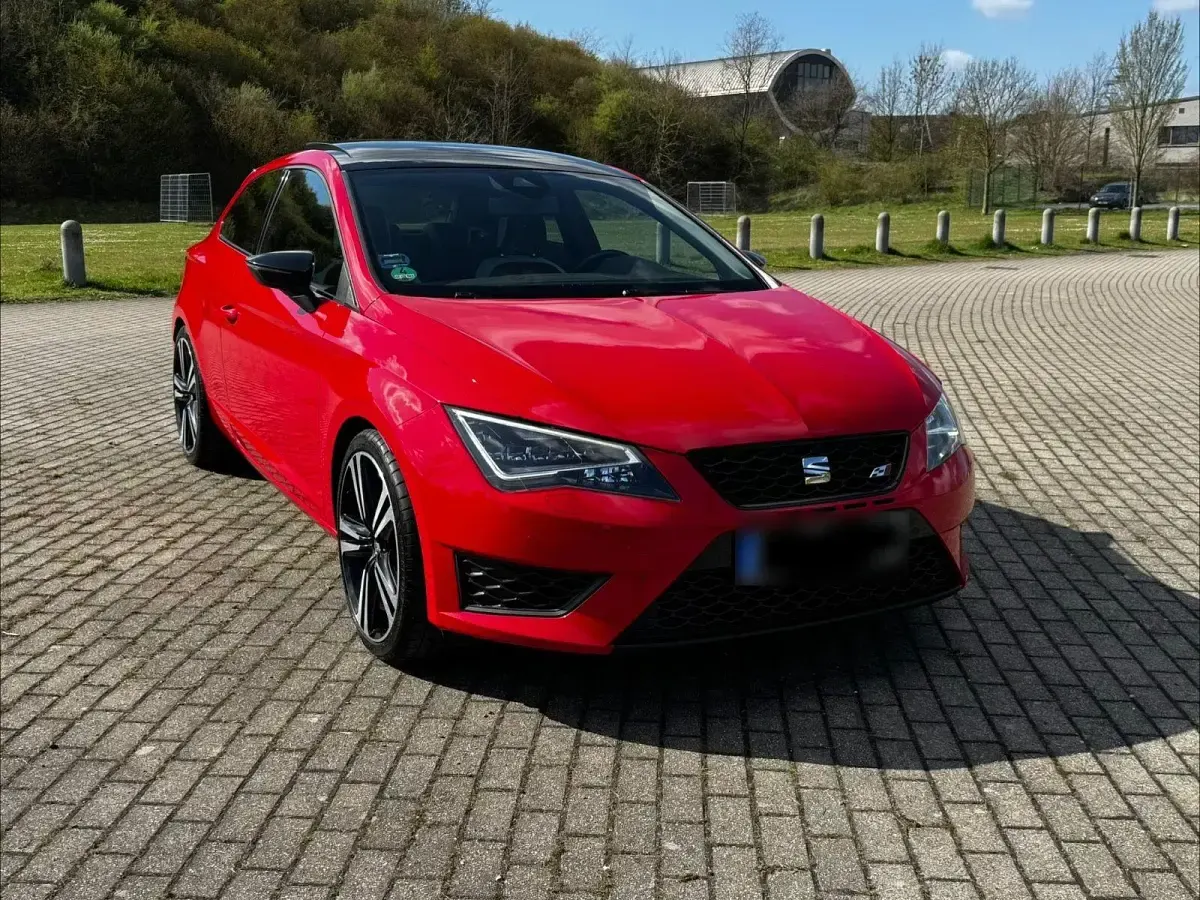Second-hand Seat Leon CUPRA 280 CP (205 kW) 2015 Roșu Berlinǎ