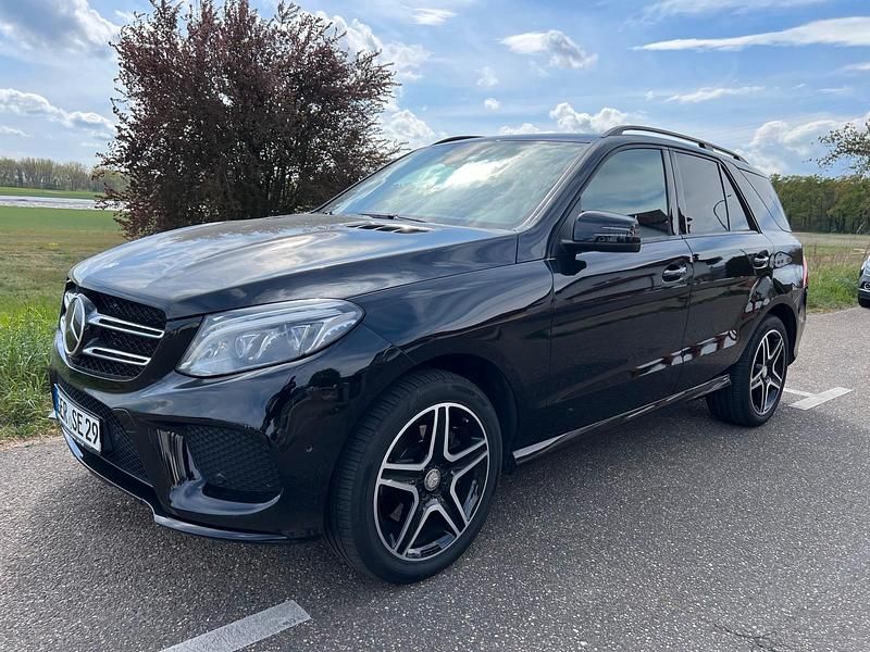 Schwarz Gebraucht 2016 Mercedes GLE350 AMG line SUV | 28.299 € (Superpreis) - Bild 1/4
