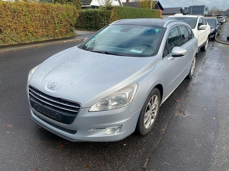 Gebraucht Peugeot 508 SW Allure 156 PS (114 kW) 2011 Grau Kombi