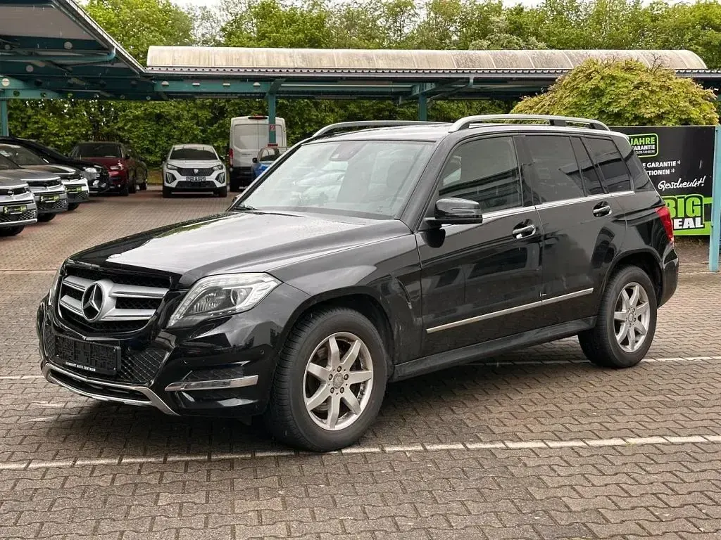 Gebraucht Mercedes GLK220 170 PS (125 kW) 2015 Obsidianschwarz (metallic) SUV