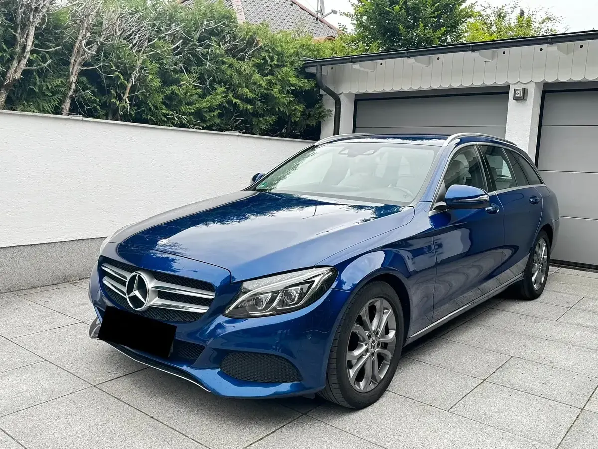 Gebraucht Mercedes C250 Avantgarde 204 PS (150 kW) 2017 Blau Kombi