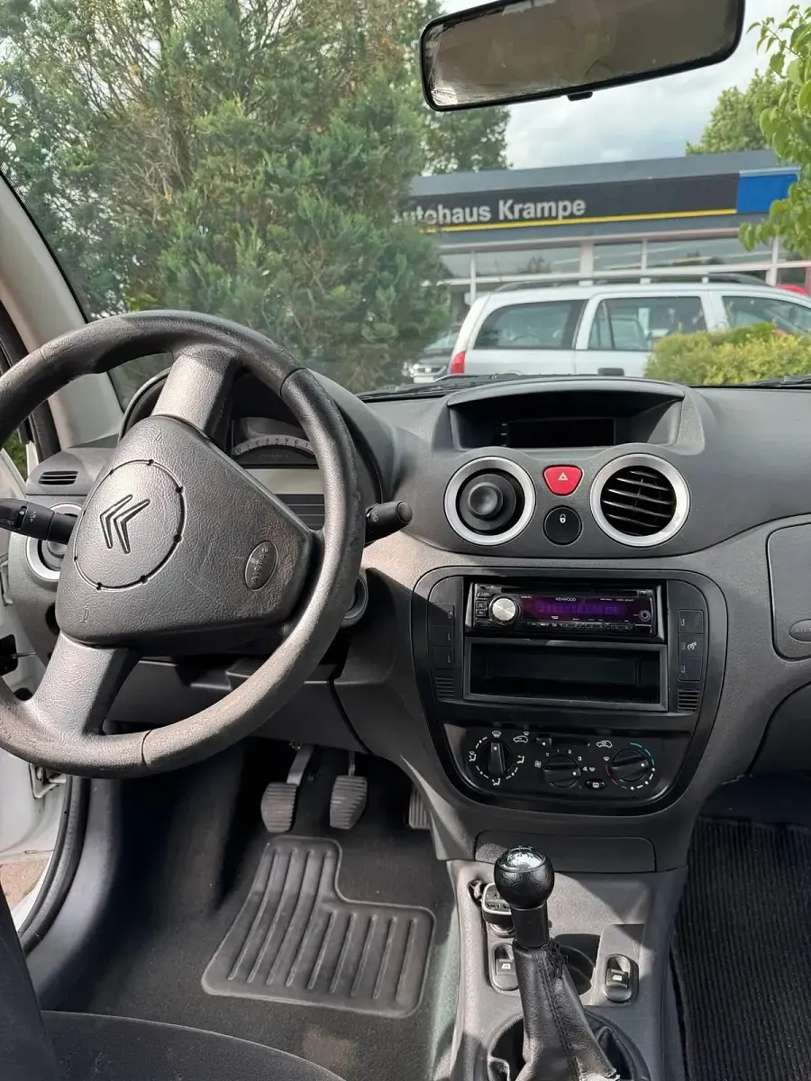 Gebraucht Citroën C3 74 PS (54 kW) 2009 Weiß Kleinwagen
