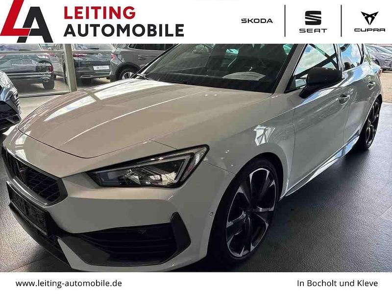 Weiss Gebraucht 2022 Cupra Leon VZ Limousine | 32.445 € (Etwas zu teuer) - Bild 1/4