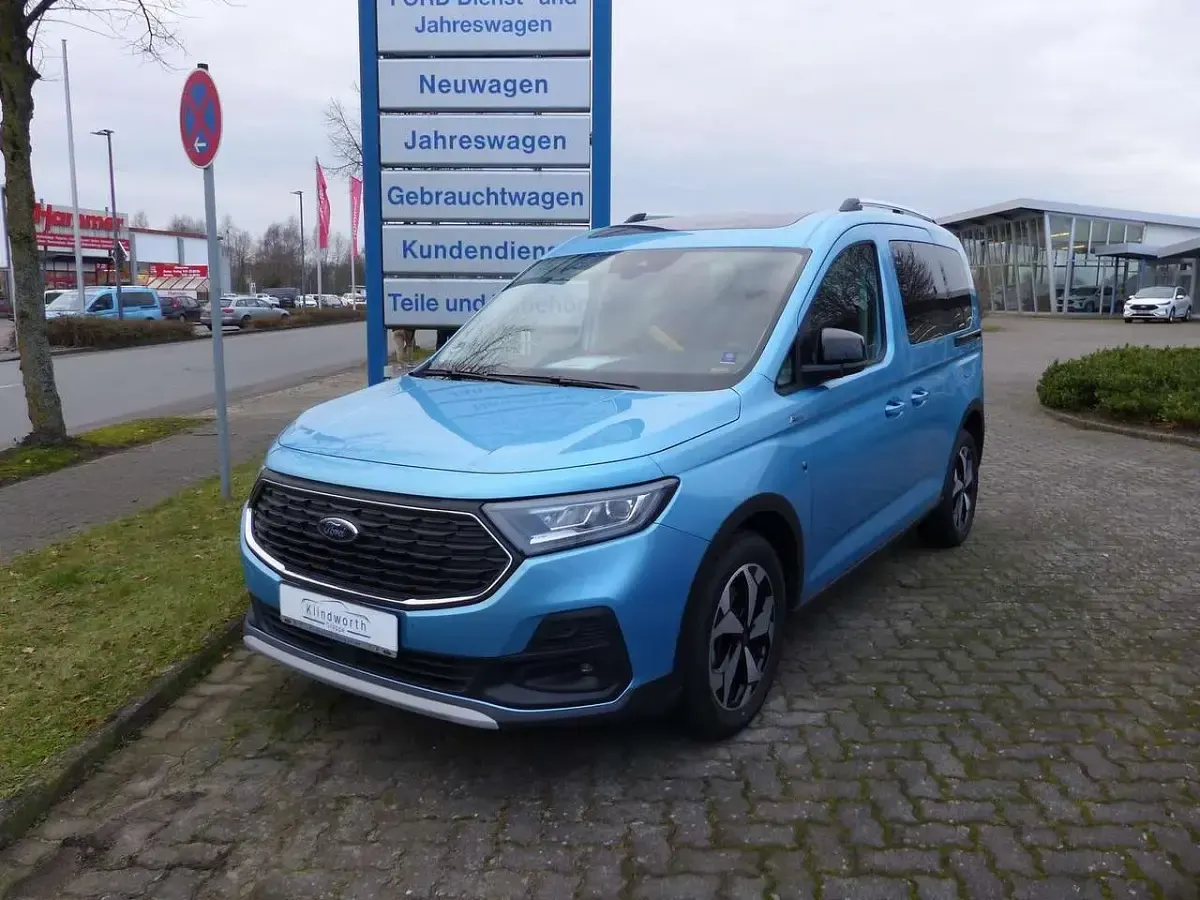 Gebraucht Ford Tourneo Active 122 PS (89 kW) 2024 Blau (boundless blue) Kombi