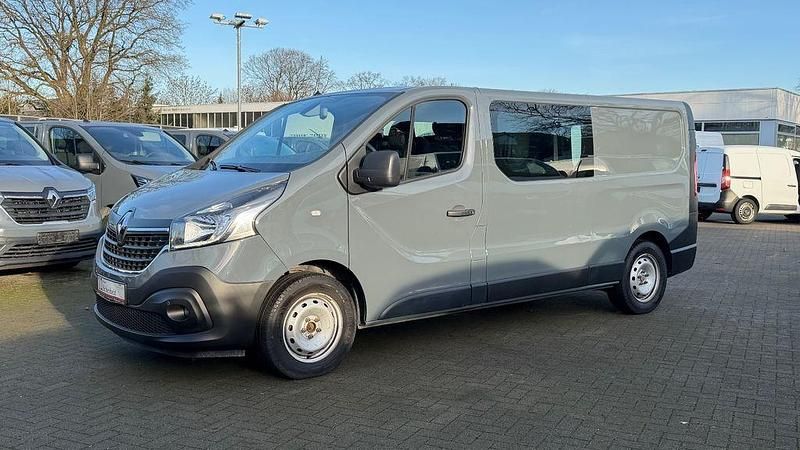 Grau Gebraucht 2021 Renault Trafic Komfort Van / Kleinbus | 18.900 € - Bild 1/4